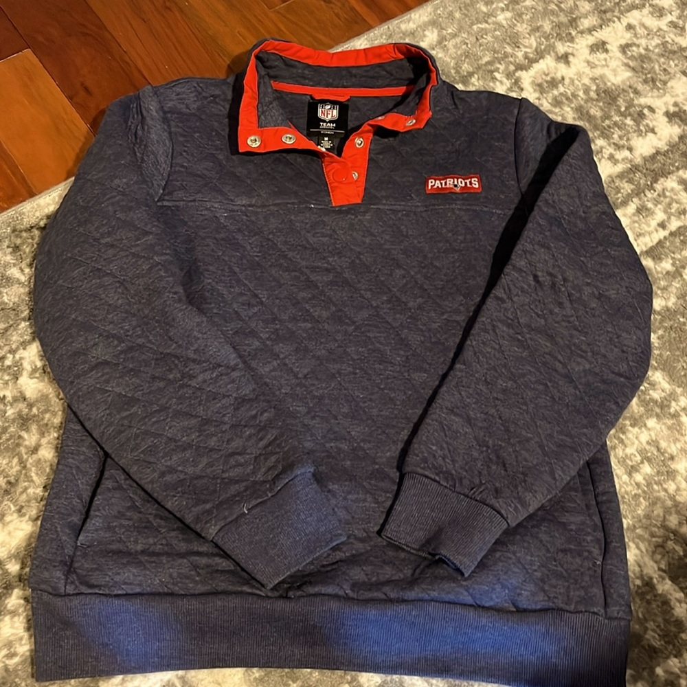🏈 New England Patriots quilted sweatshirt - size medium